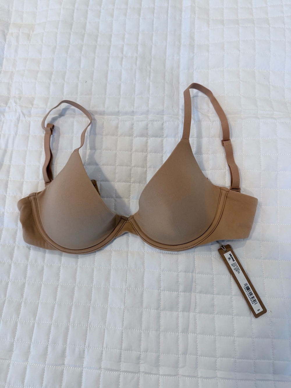SKIMS T-Shirt Bra in Tan